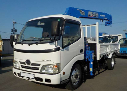 Ворсовые коврики на Hino 300 I узкая кабина 1999 - 2015 в Набережных Челнах