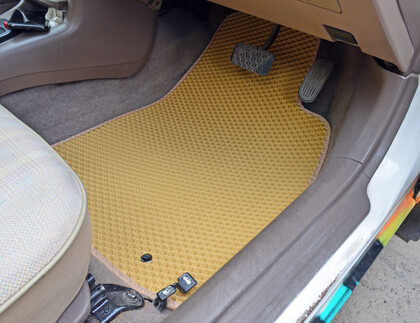 Ворсовые коврики на Toyota Cynos (L50) 1995 - 1999 в Набережных Челнах